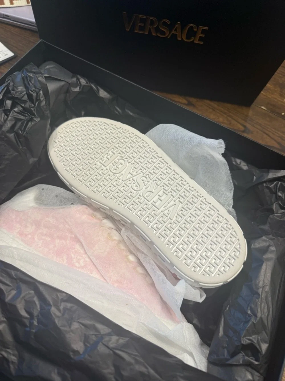 NWT and Box - Versace Pink BAROCCO GRECA sneaker - Picture 4 of 11